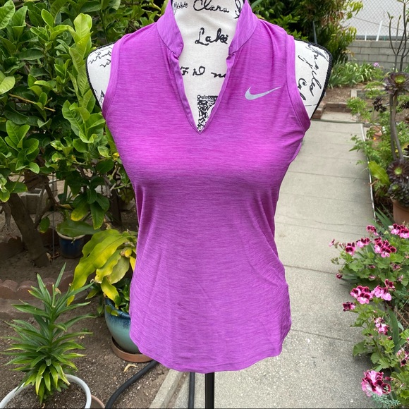 Nike Tops - EUC Nike Golf Top